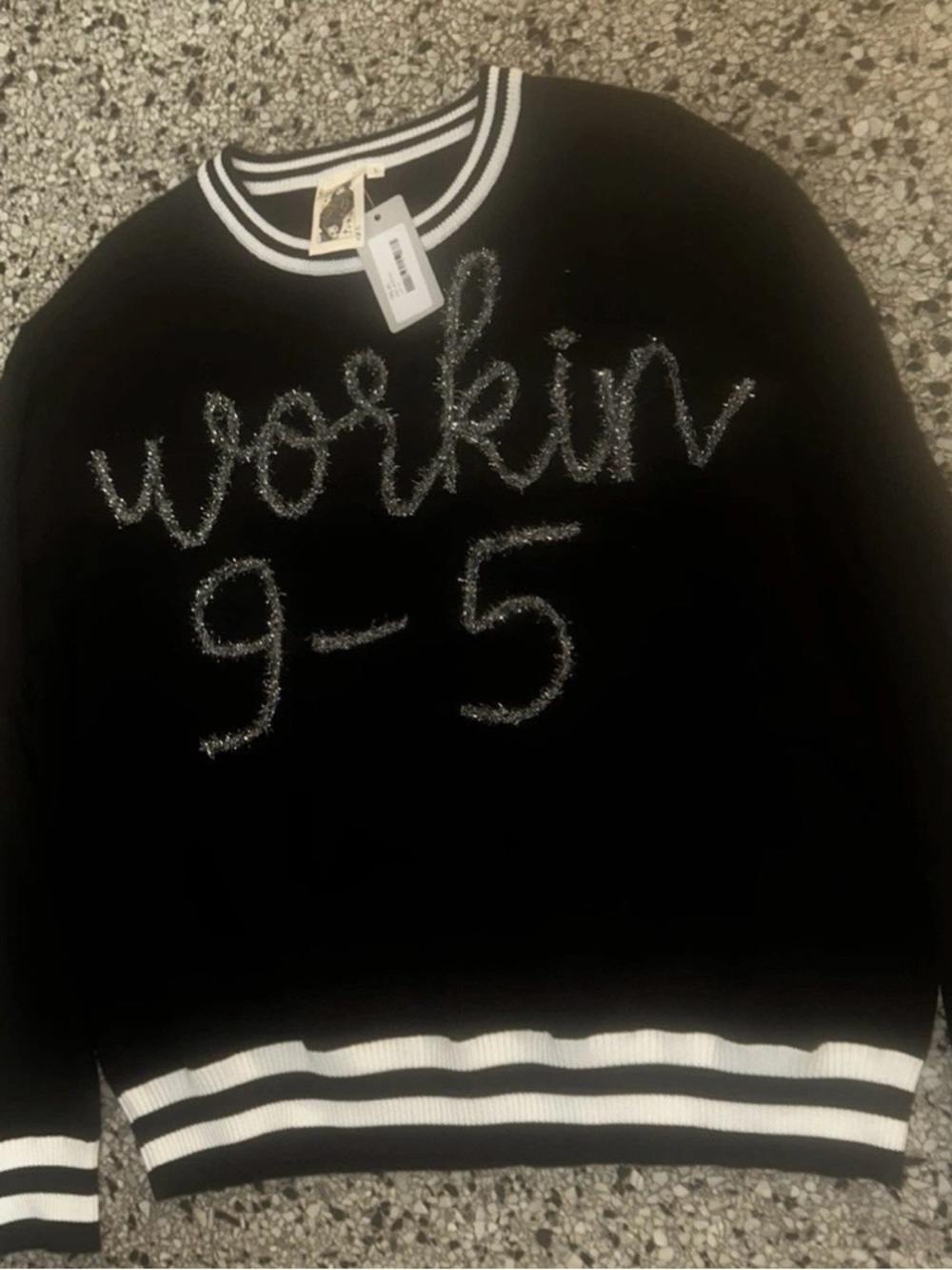 Large Women’s queen of sparkles sweater Workin 9-5 Sweatshirt NWT